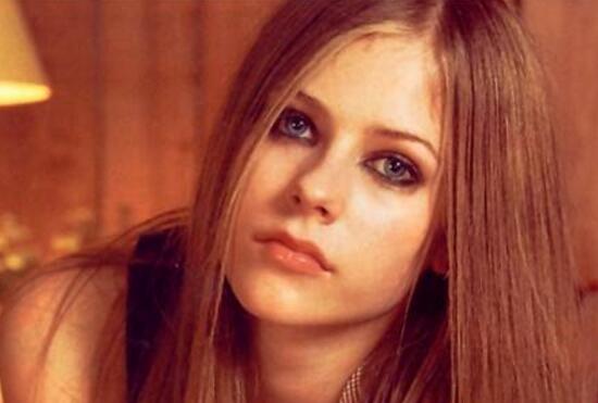 世界上稀有的银眼睛人