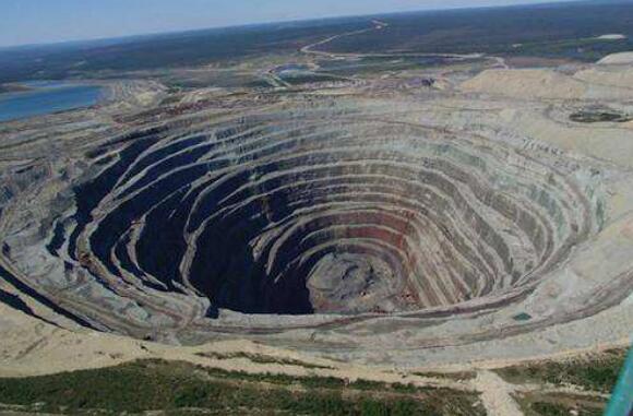 世界上最深的人工钻井,科拉超深钻孔深12262米(挖到地狱)
